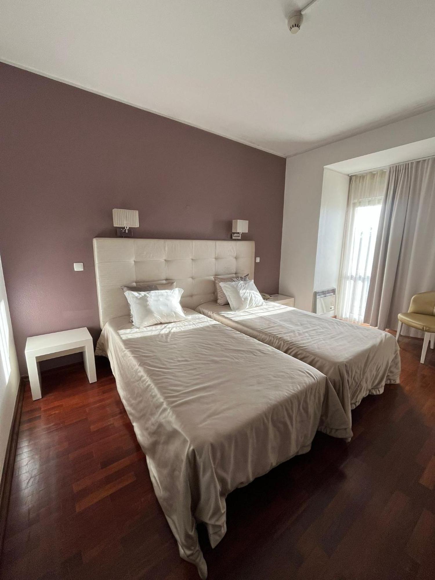 Rio Maior Hotel Exterior photo